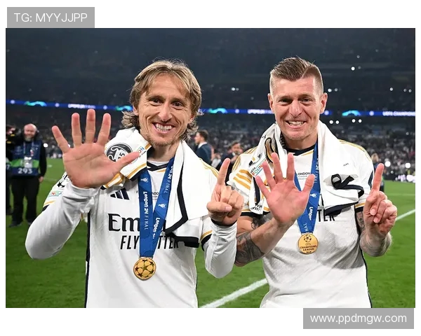 米兰高层归国静待莫德里奇最终答复转会悬念即将揭晓